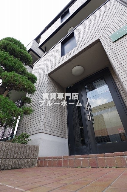 建物外観　軽量鉄骨造の立派な外観です！