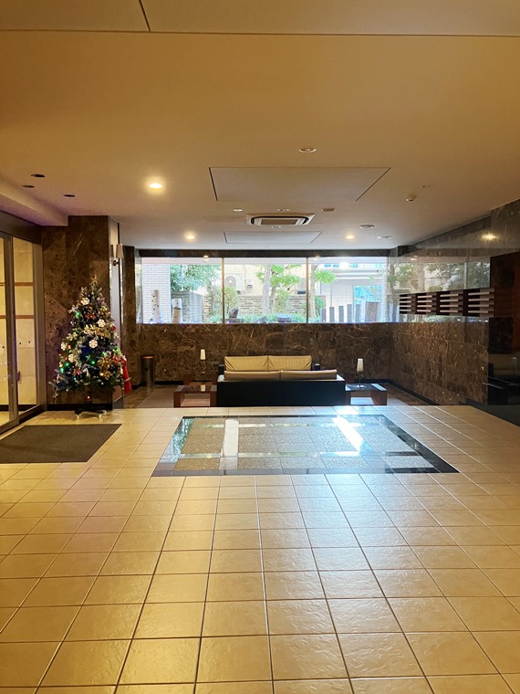 ロビー　ゆとりのあるロビーです