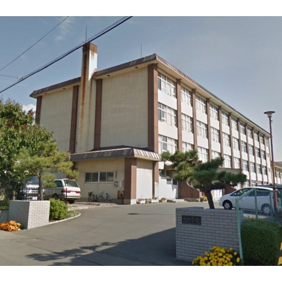 中学校　函館市立北中学校（中学校）まで1021m