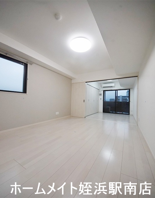 居室・リビング　★人気のホワイトフローリング★参考写真