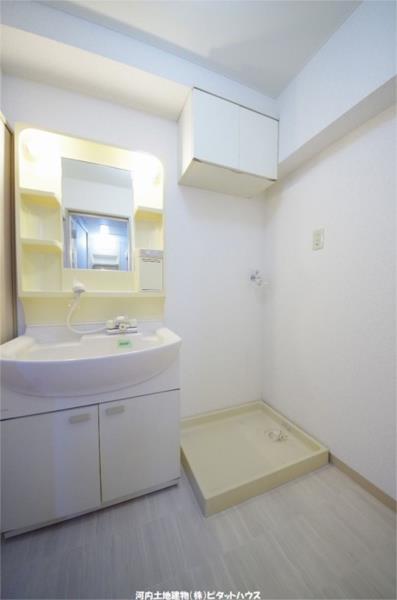 洗面設備　洗髪洗面化粧台※リノベーション前の画像です。