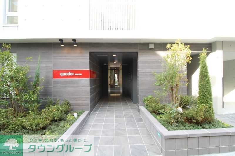 エントランス　エントランス