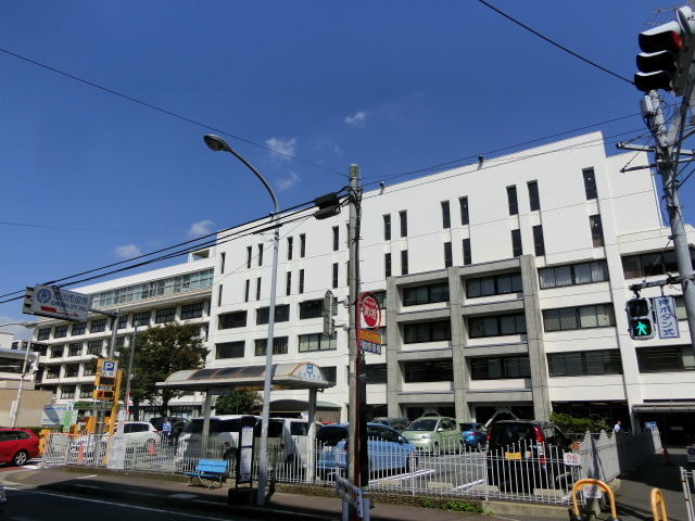 役所　市川市役所（役所）まで560m
