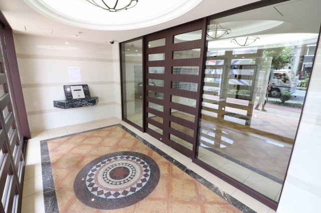 エントランス　清潔なエントランスです