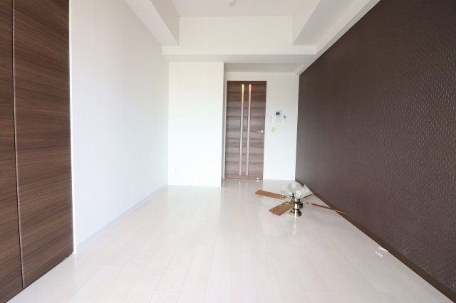 居室・リビング　開放的な寝室です