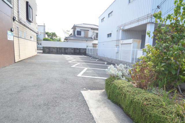 駐車場　駐車場