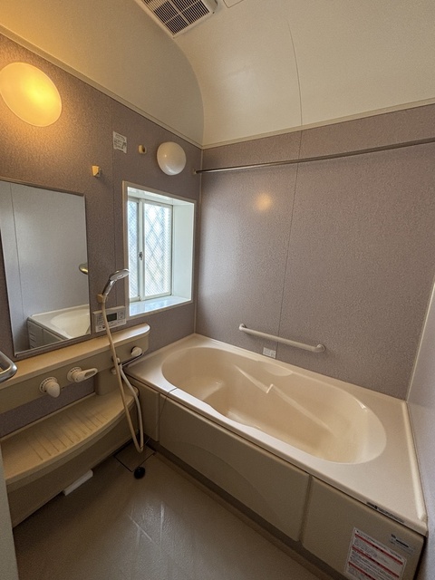 バス・シャワールーム　浴室乾燥機・追い焚き付き