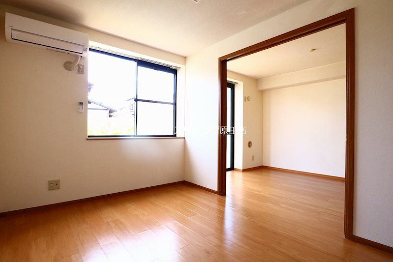 居室・リビング　103号室写真