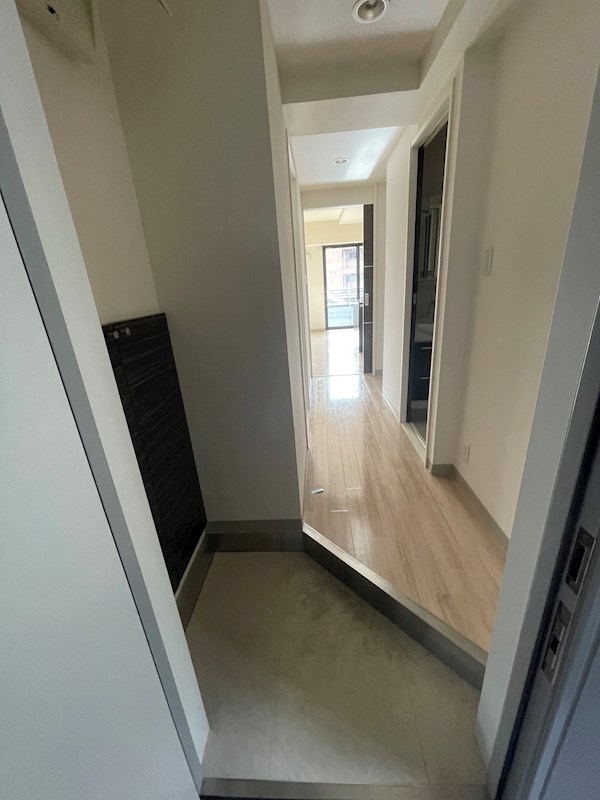 玄関　※同タイプの他のお部屋です