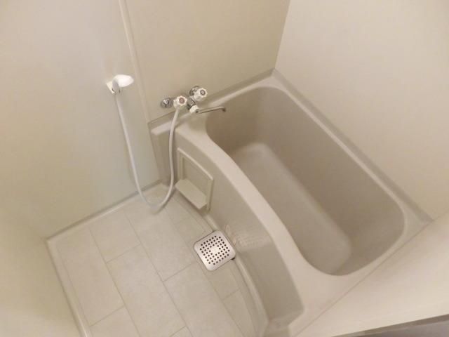 バス・シャワールーム　リラックススペースの浴室