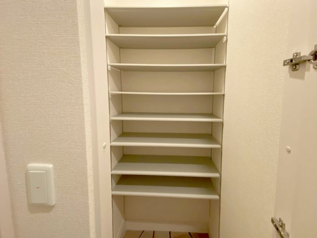 収納　サンモール