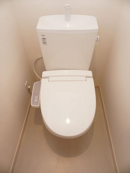 トイレ　トイレ