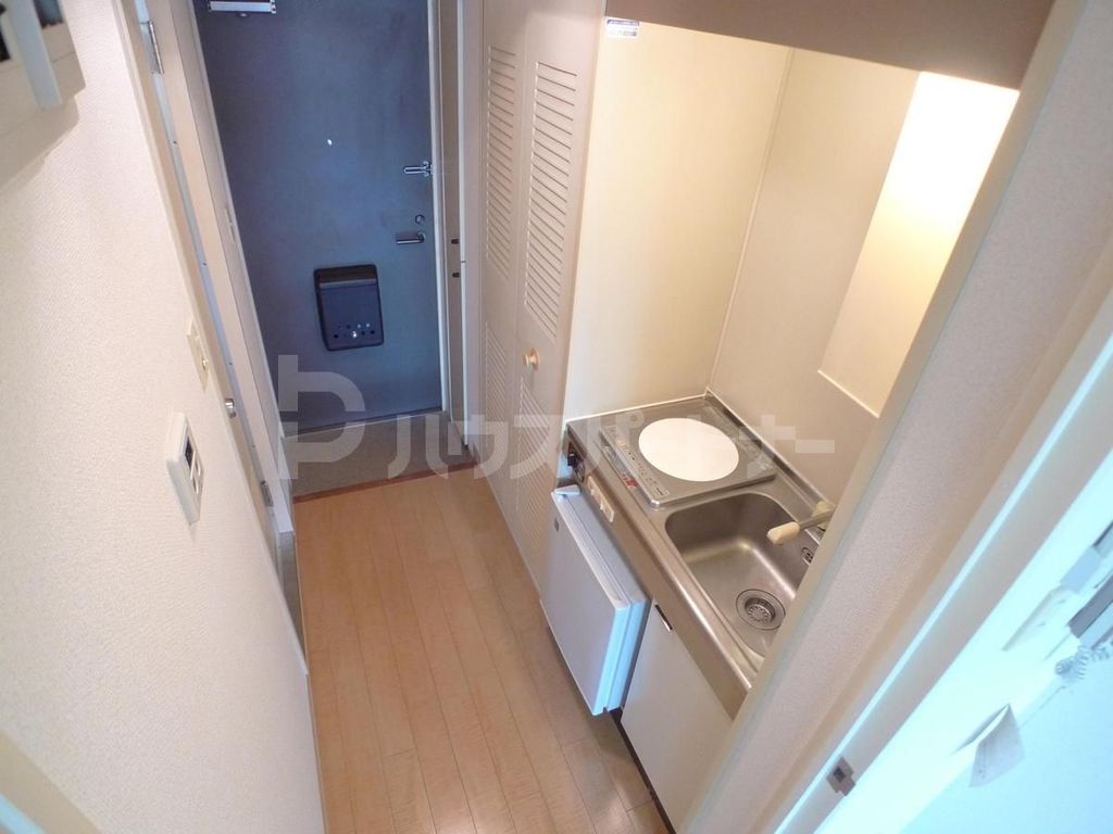 玄関　キッチン