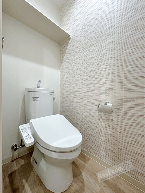 トイレ　温水洗浄便座付き♪