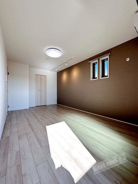 居室・リビング　間接照明付きで空間を演出♪