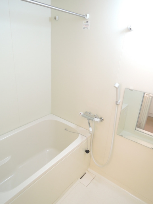バス・シャワールーム　【女性のお一人暮らしでも安心のセキュリティ♪】