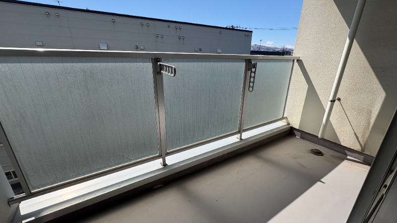 バルコニー　広々バルコニー