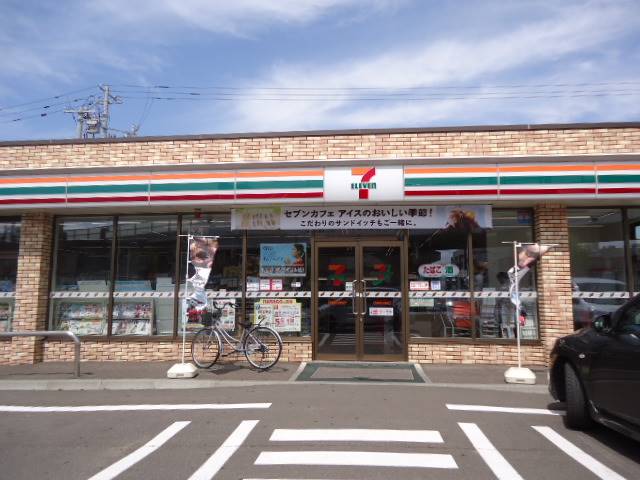 コンビニ　セブンイレブン札幌北33条店（コンビニ）まで365m