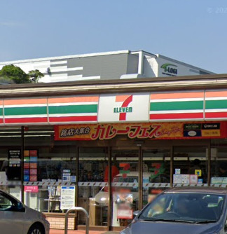 コンビニ　セブンイレブン　横浜川和町店（コンビニ）まで998m