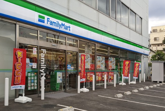 コンビニ　ファミリーマート　横浜中山町店（コンビニ）まで1215m