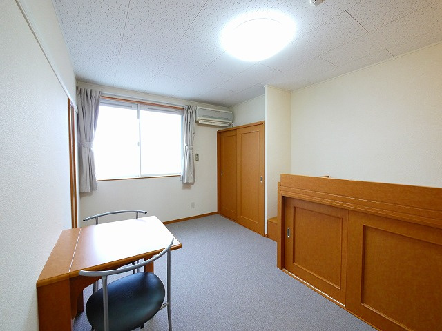 居室・リビング　コンパクトで使いやすい洋室です