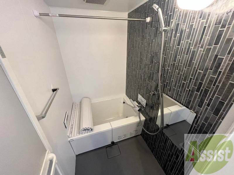 バス・シャワールーム　お風呂になります。一日の疲れを癒してくださいね。