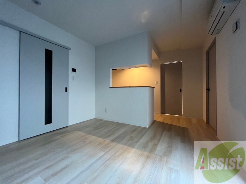 居室・リビング　広くてキレイなお部屋が広がっていて、充実した生活が送れそう。