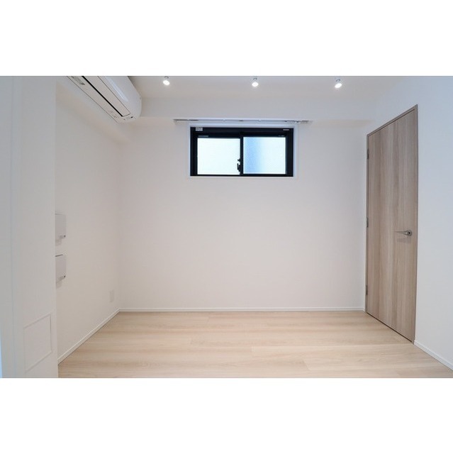 居室・リビング　内観1