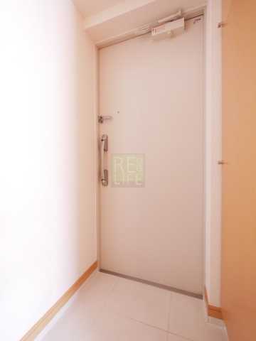 玄関　写真は同マンションの別部屋となります。