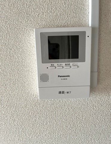 セキュリティ　テレビモニタ付きのインターフォン。