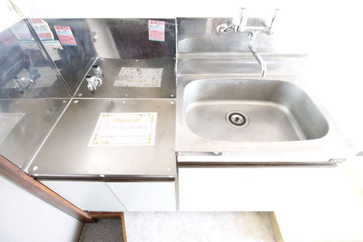 キッチン　※他部屋写真使用