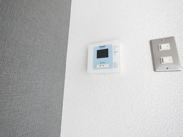 セキュリティ　モニター付きインターホーン