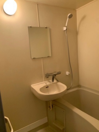 洗面設備　※別部屋の写真です。