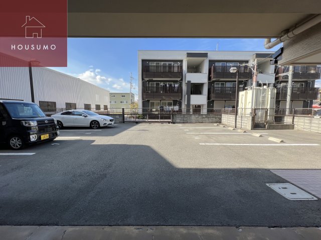 駐車場　駐車スペースもあります