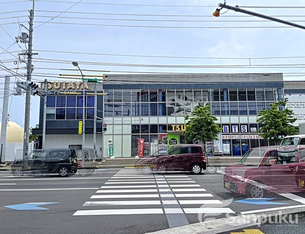 レンタルビデオ　ＴＳＵＴＡＹＡ　松山中央店（レンタルビデオ）まで252m
