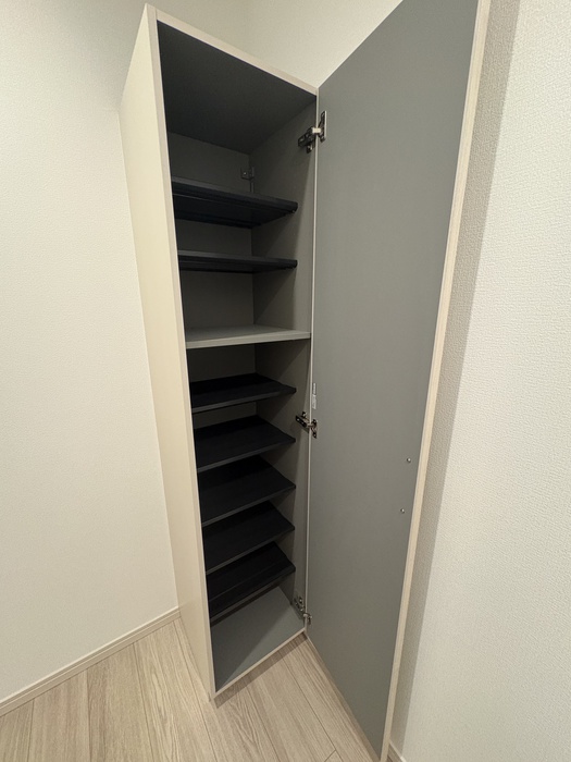 玄関　靴箱