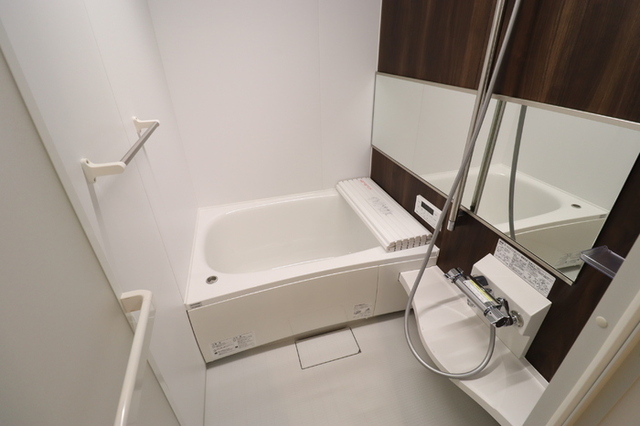 バス・シャワールーム　バス