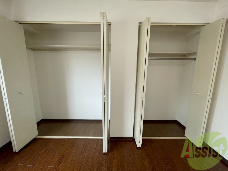 収納　寝室の収納です。部屋がすっきり片付きます。