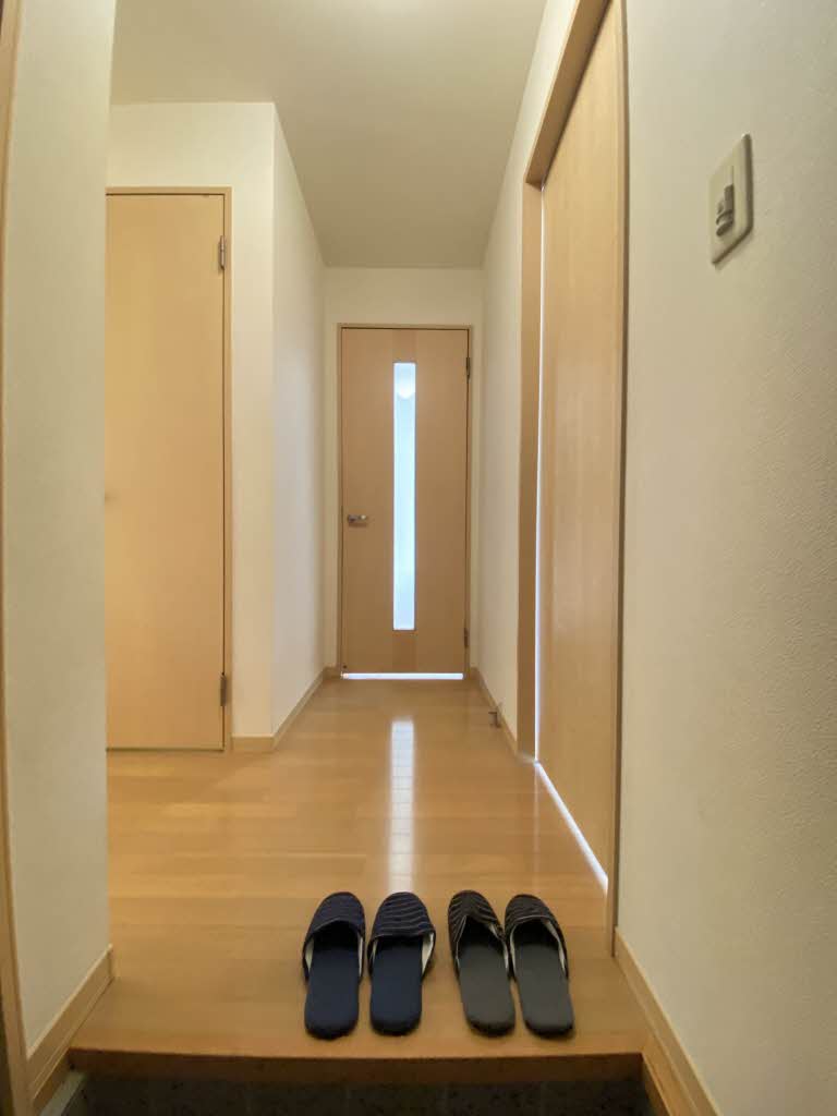 エントランス　※反転イメージです