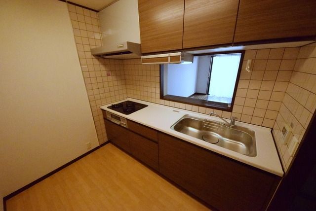 キッチン　★キッチンが一新され料理をするのが楽しくなりそうですね★