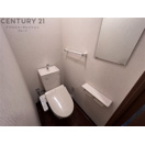 トイレ　温水洗浄便座付きのトイレです♪