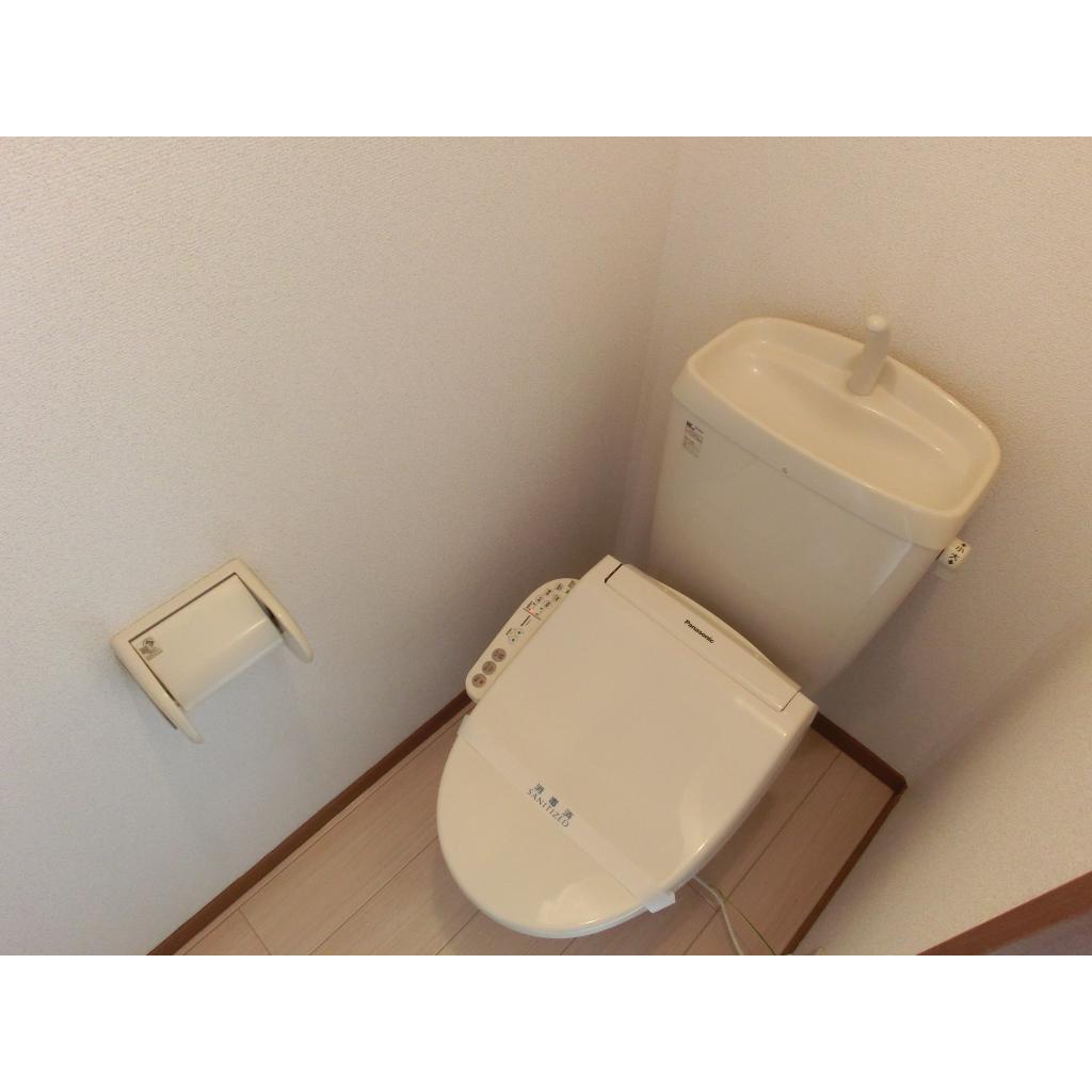 トイレ　コンパクトで使いやすいトイレです