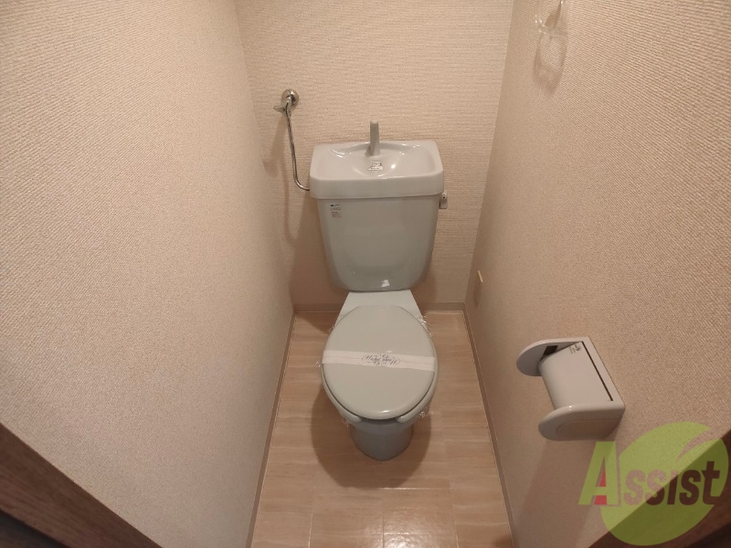 トイレ　こちらはトイレです。清潔感があり、安心して使用できます。