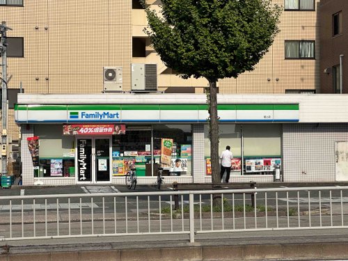 コンビニ　ファミリーマート 駈上店（コンビニ）まで92m