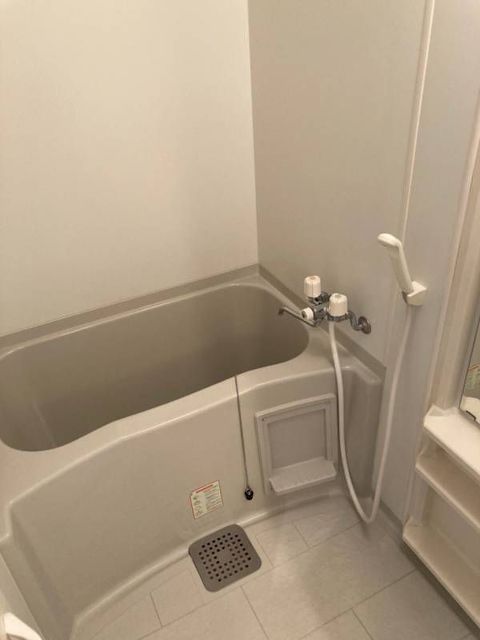 バス・シャワールーム　内装中のため現地優先いたします。