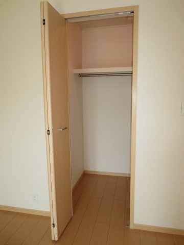 収納　西友　富士今泉店まで650m