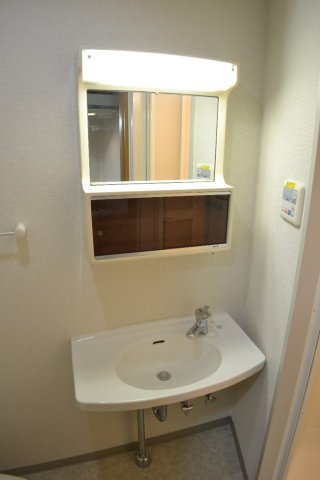 洗面設備　洗面所です