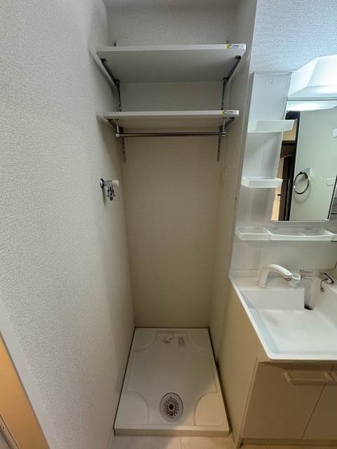 洗面設備　洗濯機置き場