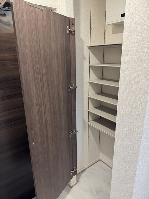 収納　シューズクローゼット