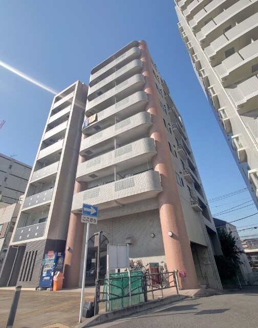 建物外観　オートロック付きです